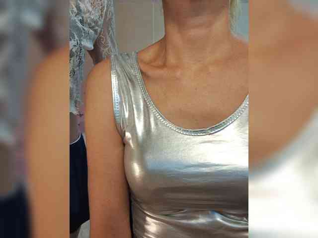 businka11223a Sex Cam Show