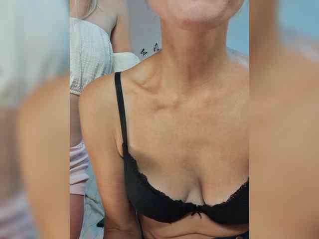 businka11223a Sex Cam Show