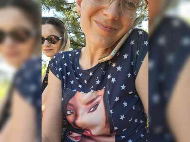 businka11223a Live Webcam on BongaCams