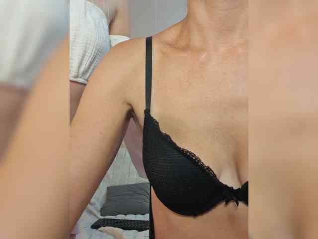 businka11223a Sex Cam Show