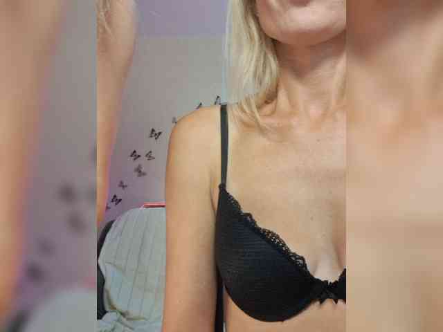 businka11223a Sex Cam Show