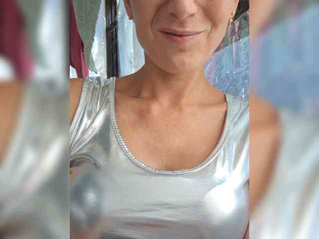 businka11223a Sex Cam Show