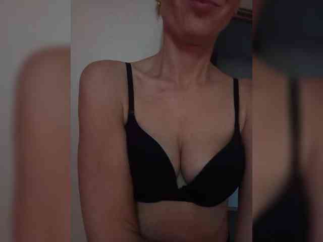Model: businka11223a