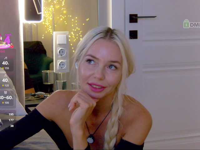 WhiteGirl-one live cam