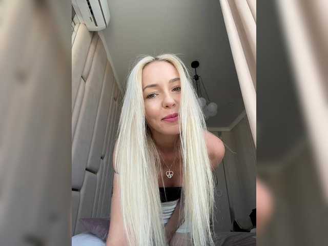 WhiteGirl-one chat room