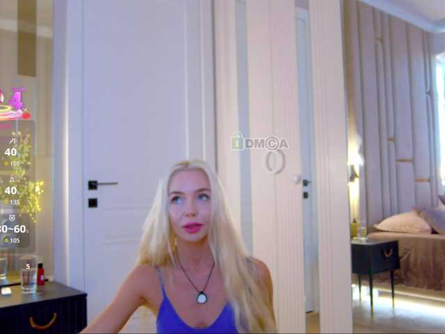 WhiteGirl-one live cam on BongaCams