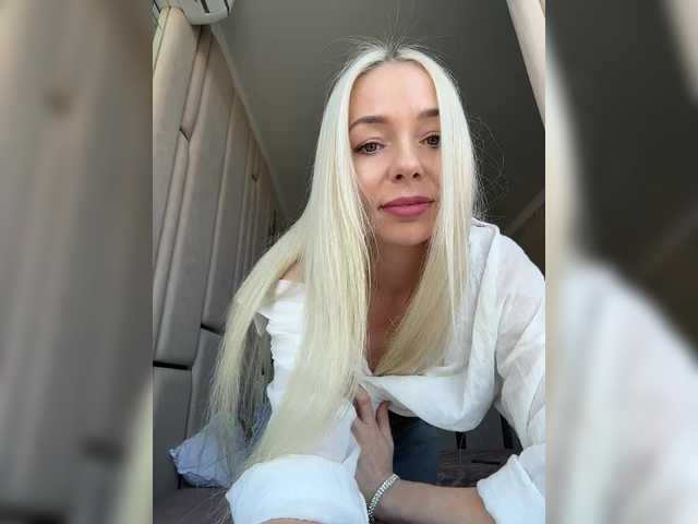  WhiteGirl-one chat room