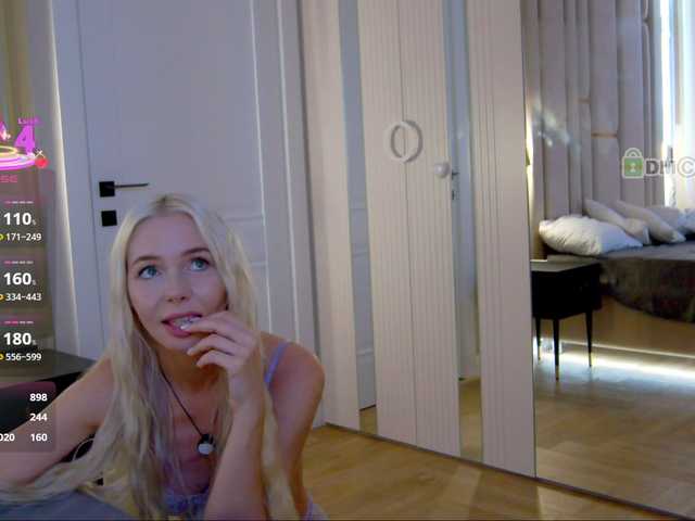 WhiteGirl-one live cam on BongaCams