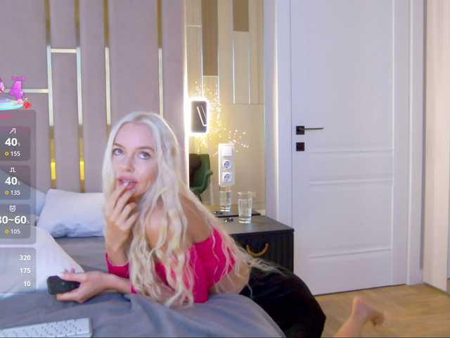 WhiteGirl-one live webcam show