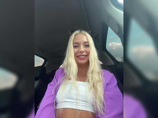whitegirl-one cam belle