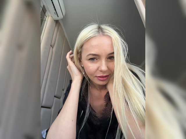 WhiteGirl-one's BongaCams profile