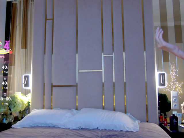 WhiteGirl-one live cam on BongaCams