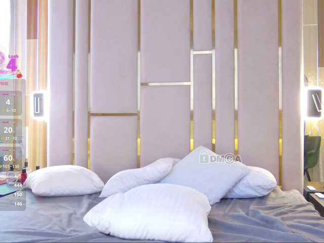 WhiteGirl-one live webcam show