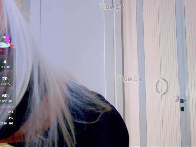WhiteGirl-one live cam on BongaCams