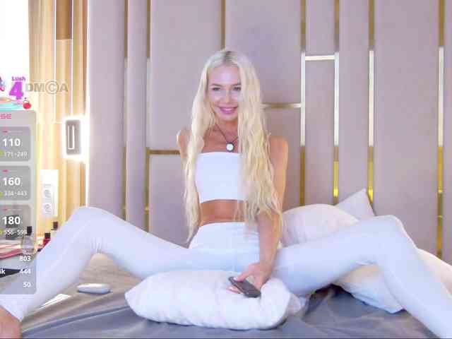 WhiteGirl-one webcam