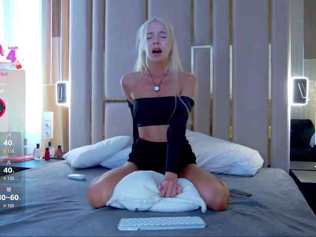 WhiteGirl-one webcam