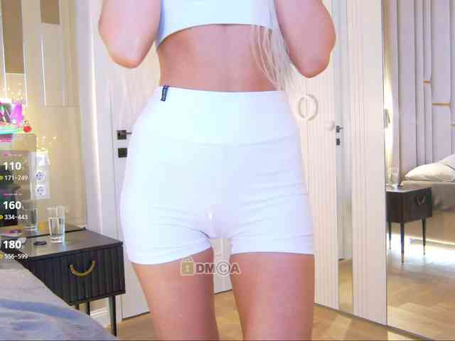 WhiteGirl-one webcam