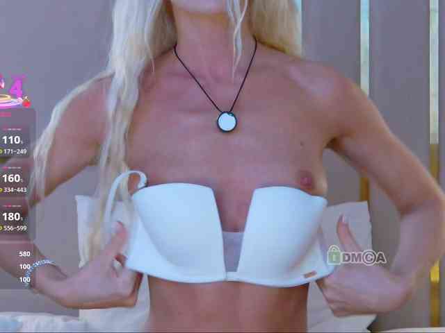 WhiteGirl-one webcam