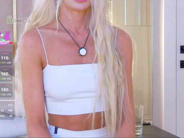 WhiteGirl-one webcam