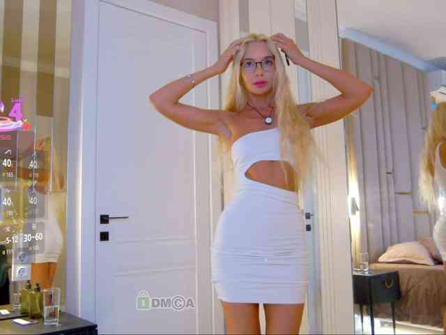 WhiteGirl-one webcam