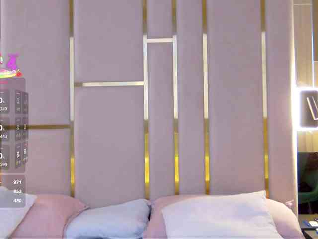 WhiteGirl-one webcam