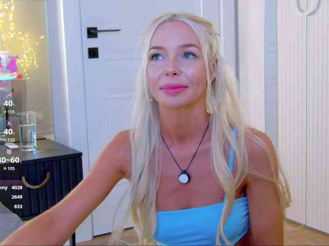 WhiteGirl-one webcam