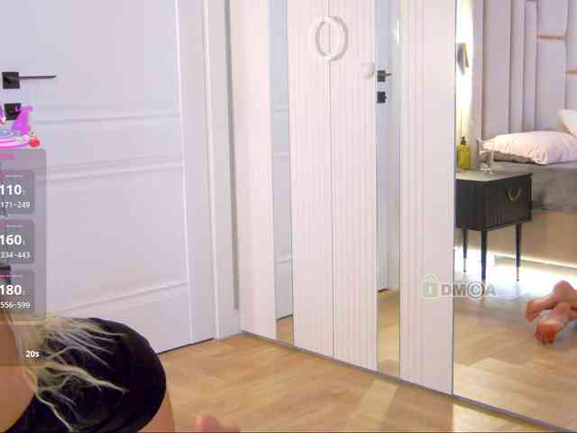 WhiteGirl-one webcam