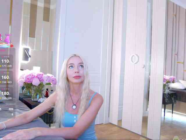WhiteGirl-one webcam