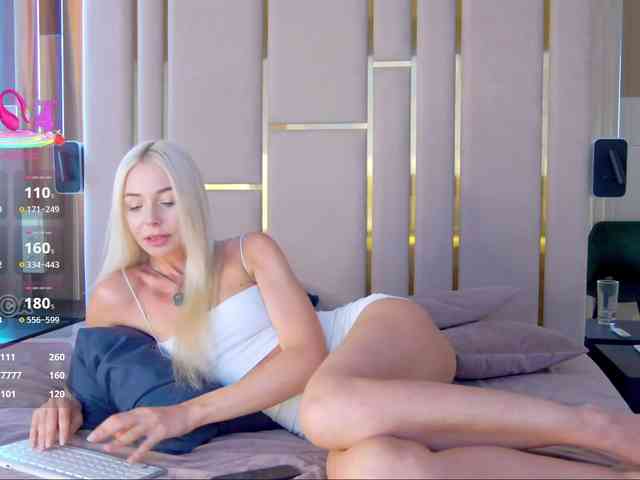 Модель: WhiteGirl-one