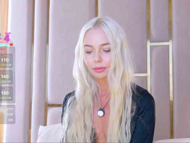 WhiteGirl-one webcam