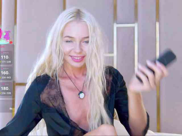 WhiteGirl-one webcam