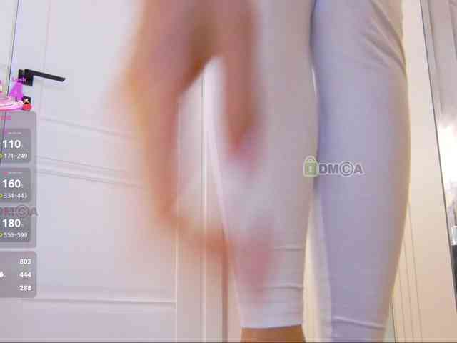 WhiteGirl-one webcam
