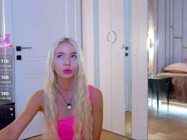 WhiteGirl-one webcam