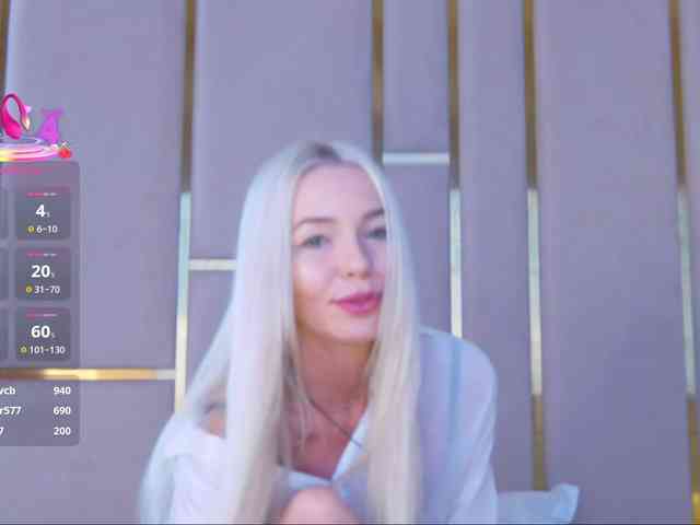 WhiteGirl-one webcam