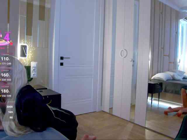 WhiteGirl-one webcam
