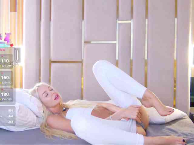 WhiteGirl-one webcam