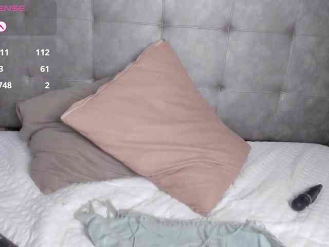 Valerie-Saenz webcam