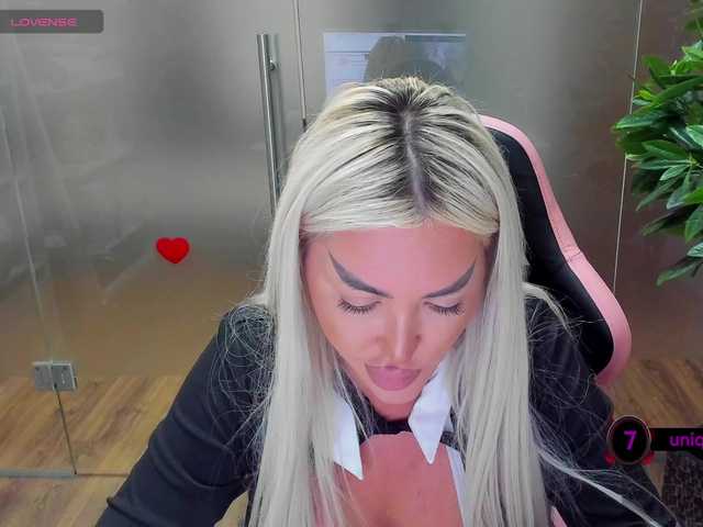 SarahStone live cam preview