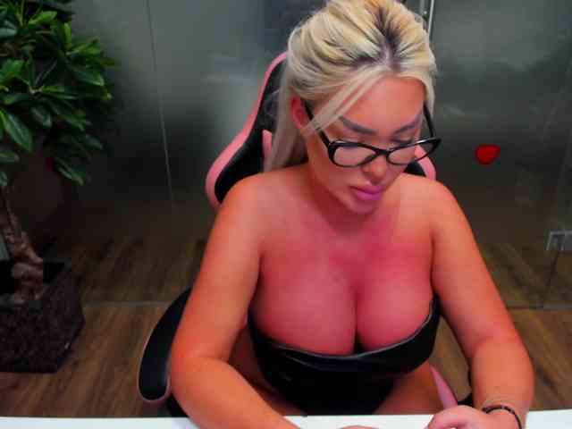 SarahStone webcam