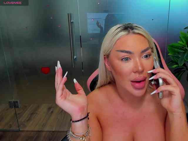 SarahStone webcam