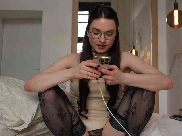 blackvelveet webcam
