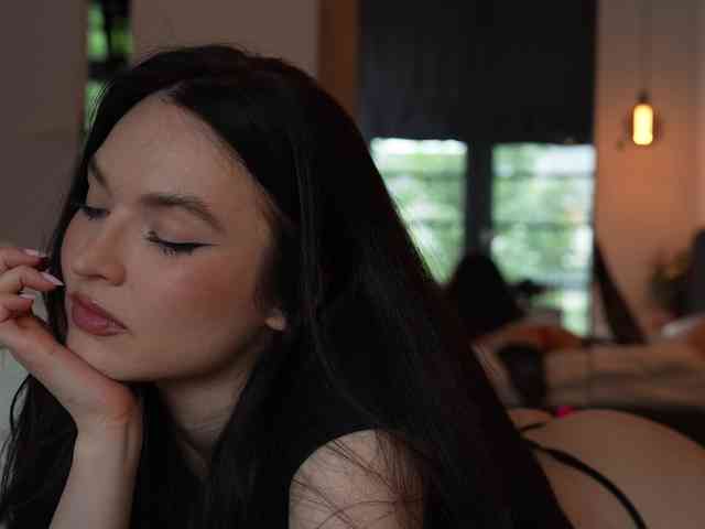 blackvelveet webcam