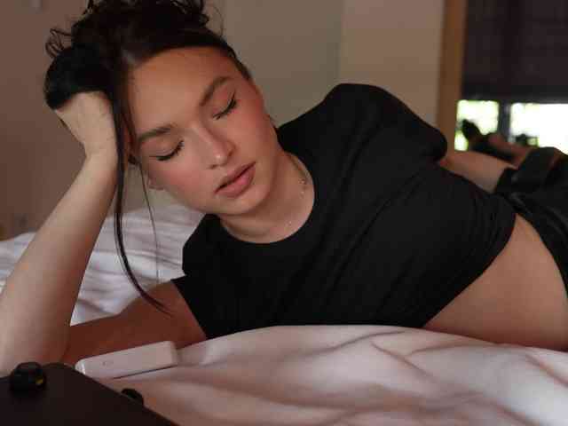 blackvelveet webcam