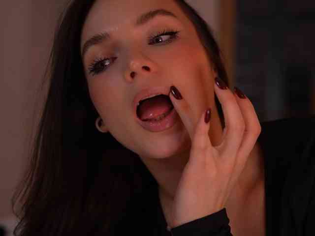 blackvelveet webcam