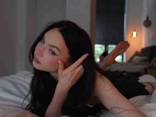 blackvelveet webcam
