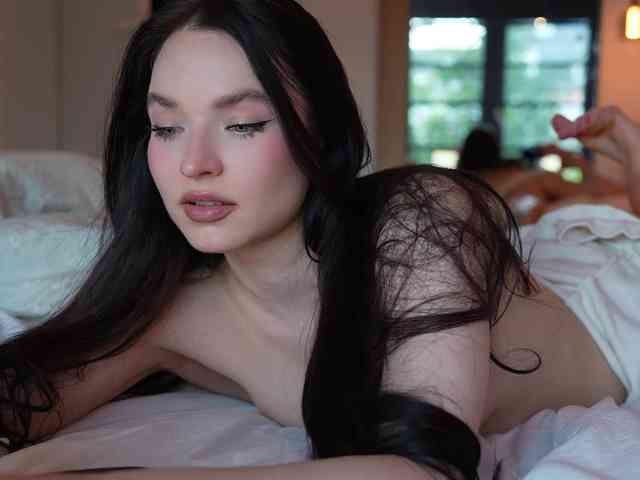 blackvelveet webcam
