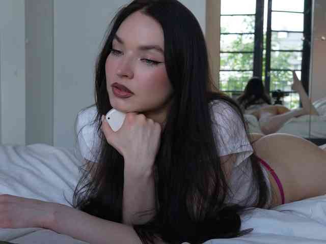 blackvelveet webcam