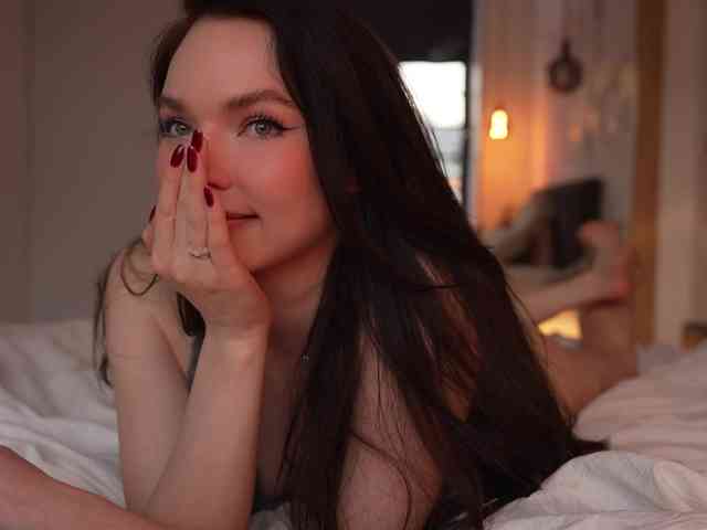 Blackvelveet's cam show statistics and live stream