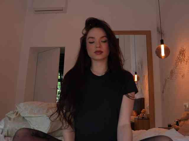 blackvelveet webcam