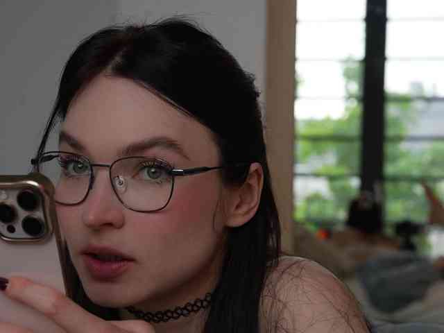 blackvelveet webcam